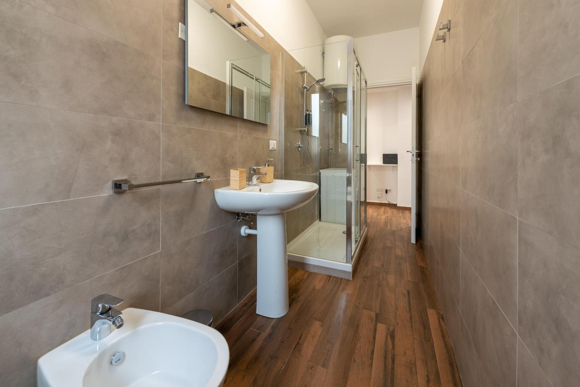Guest Planet - Bicocca Suites Milano Bagian luar foto