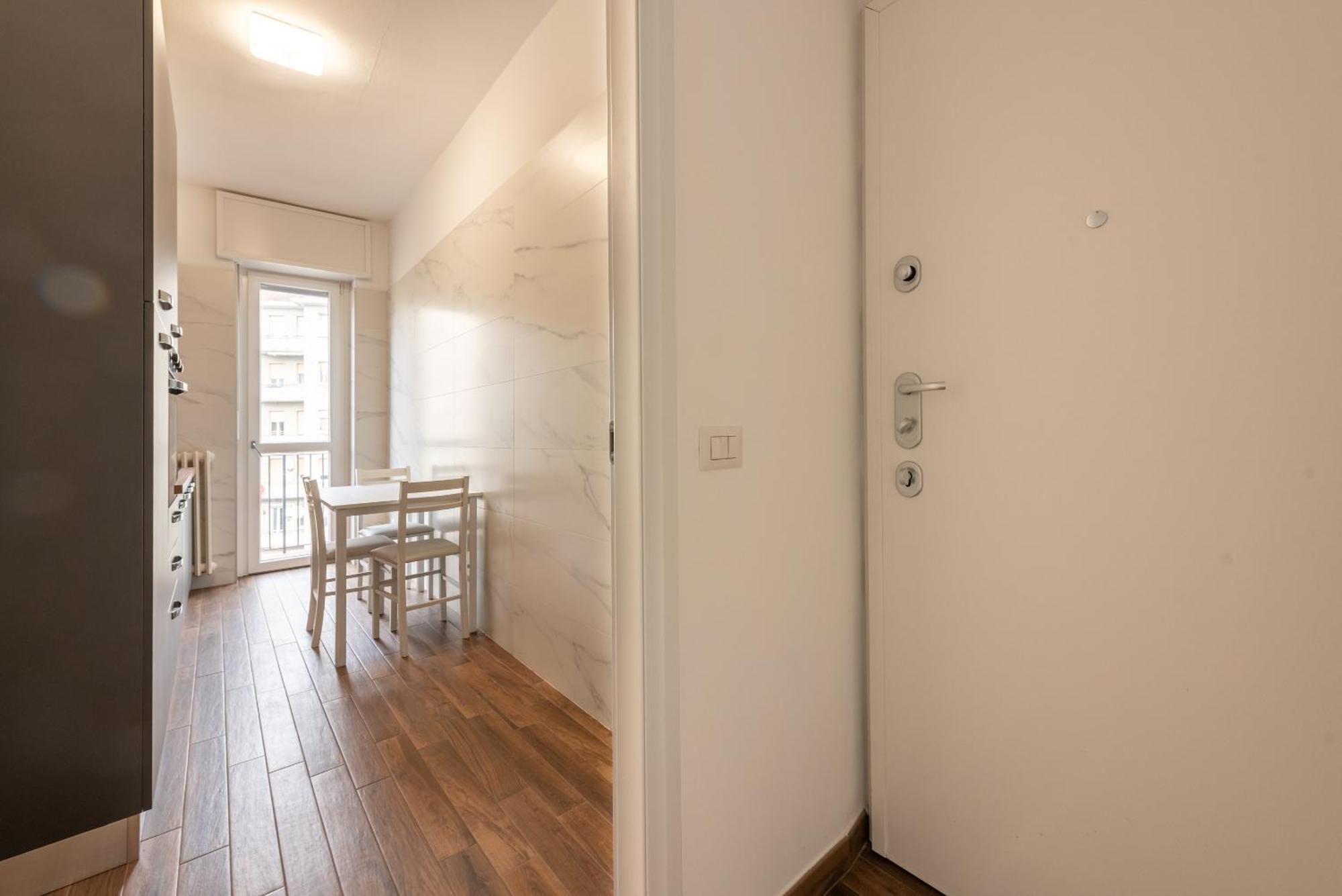 Guest Planet - Bicocca Suites Milano Bagian luar foto
